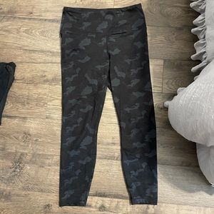Large; Yogalicious Lux black camouflage leggings, capris